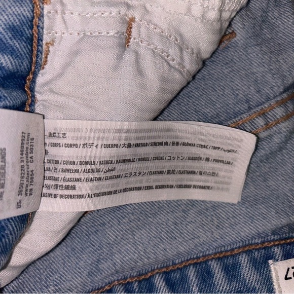 Social Tourist Ultra Highrise Baggy Wide Heart Patch Jeans - Picture 9 of 10